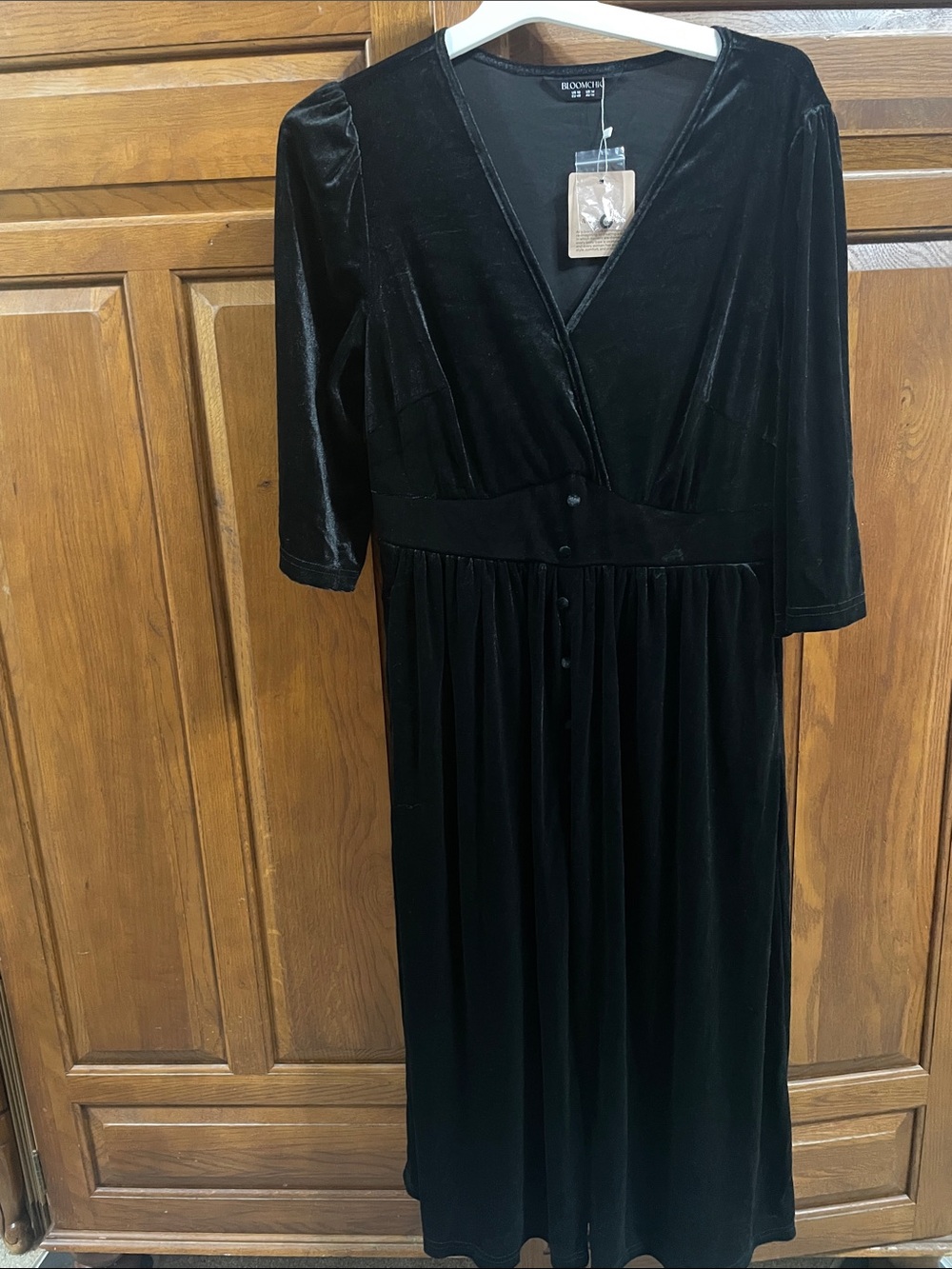 Bloom Chic Black Velvet like Midi Dress w Button Front & pockets NWT Sz. 10